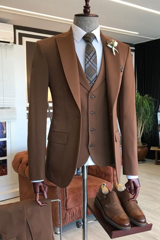 Charles Newest Brown Three Piece Point Lapel Men Business Suit