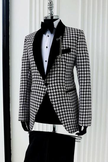 Roderick White Plaid Shawl Lapel Wedding Suits_3