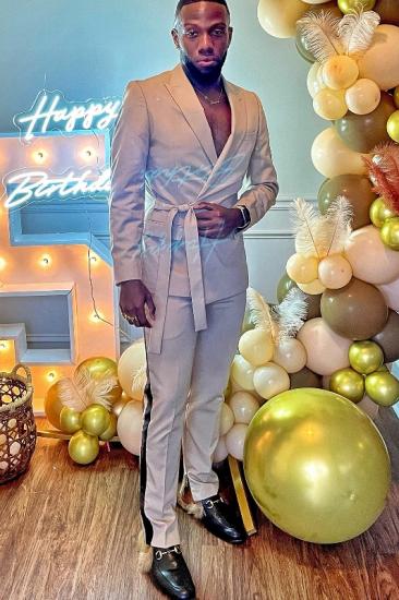 Stylish White Peak Lapel Customized Prom Two Piece Suit | Belted